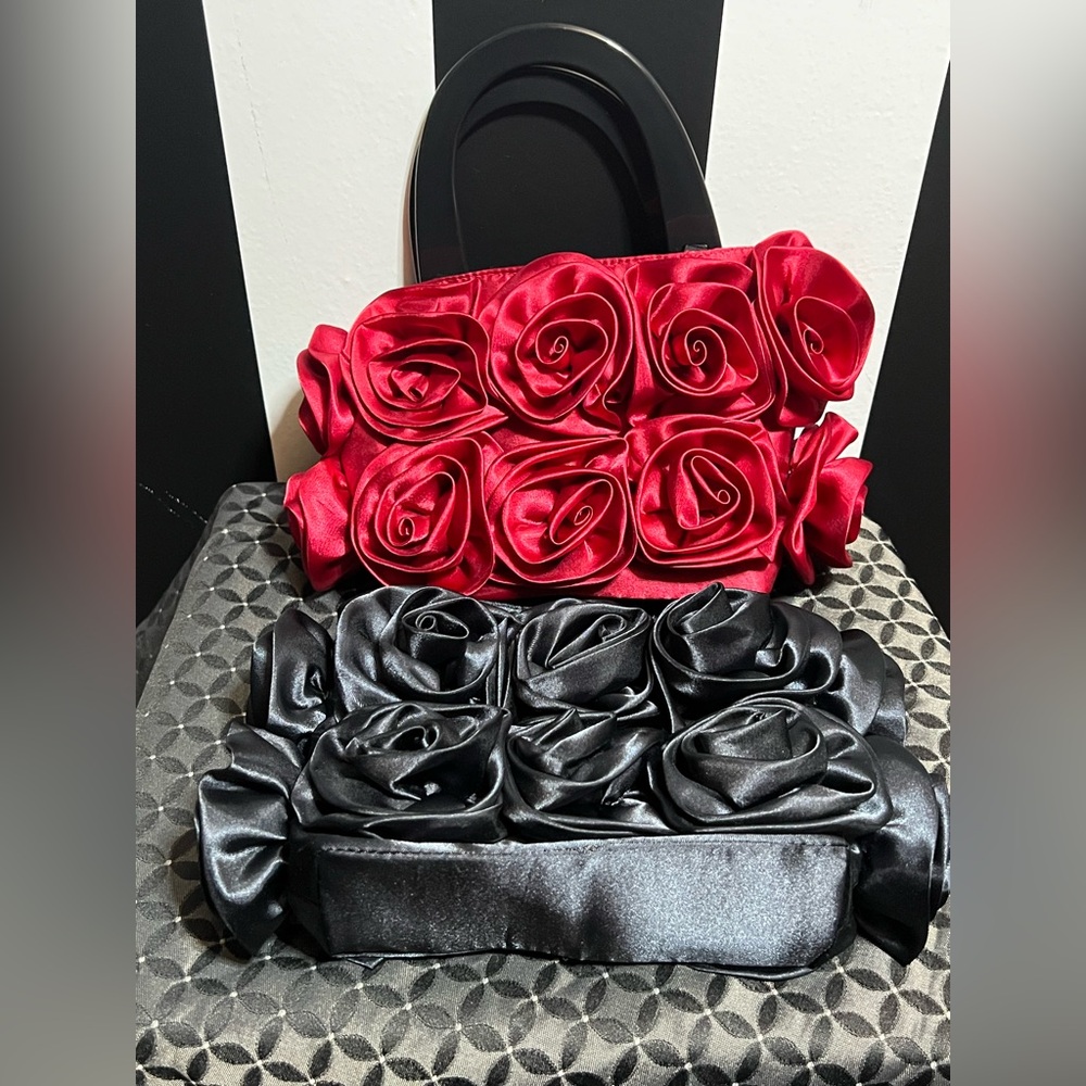 Lori Grenier For Your Ease Only Black And Red Rosette Clutch Mix And Match - Picture 7 of 9